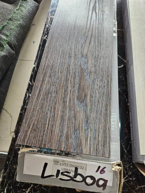 PISO VINILICO LVT – URBANA